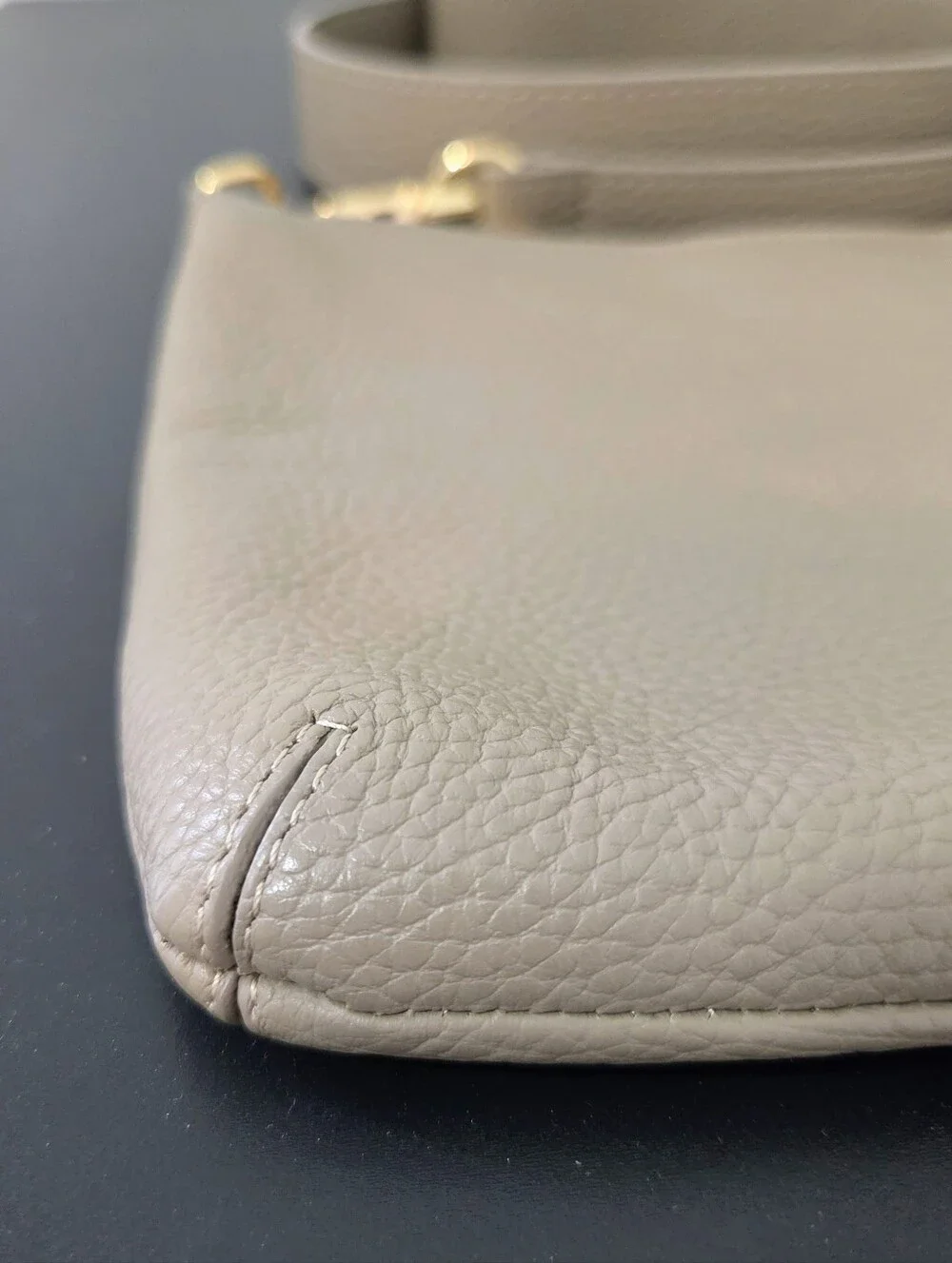 Cuyana Pebbled Leather Curved Crossbody Bag In Stone Beige - Picture 5 of 15
